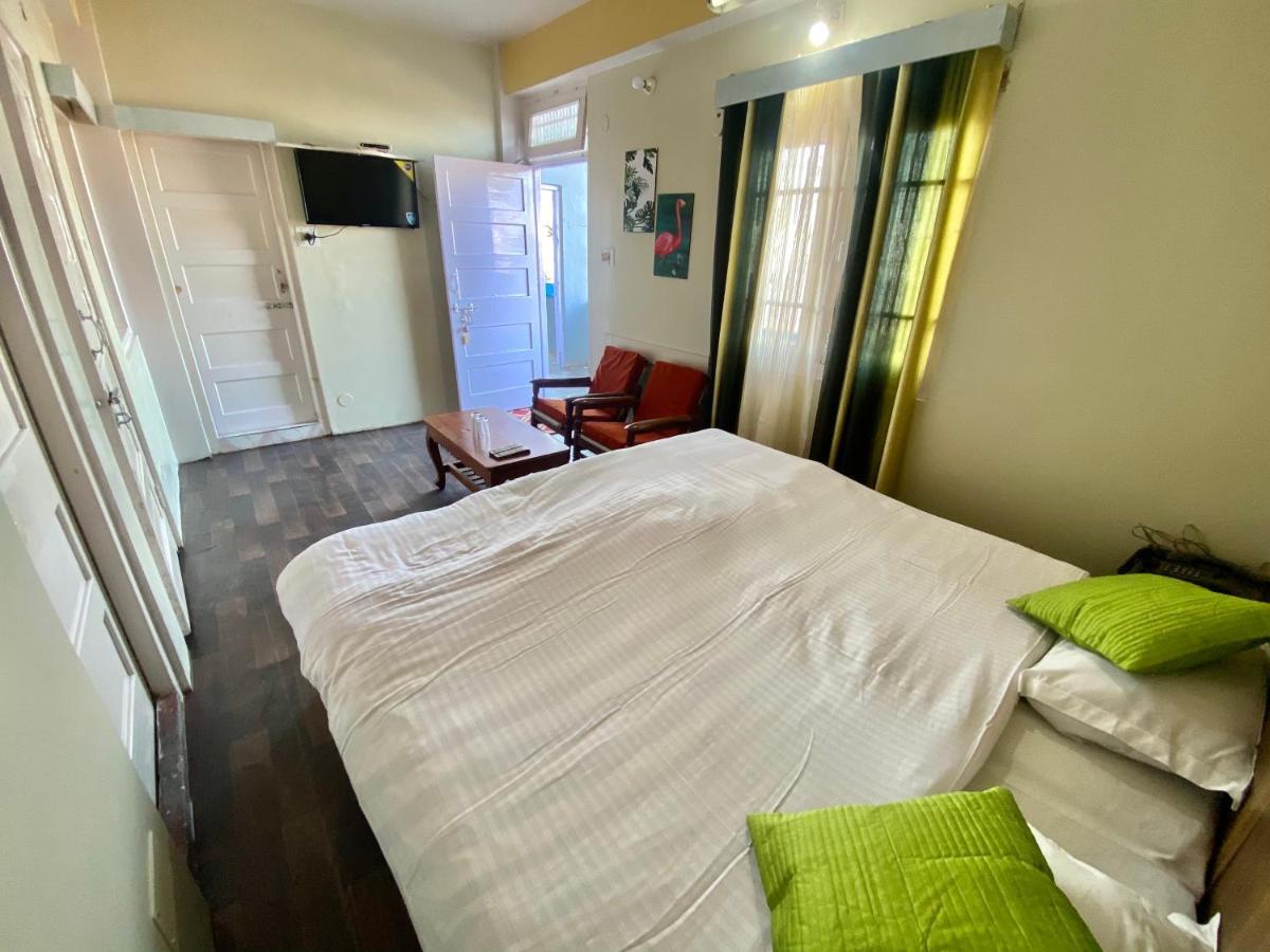 The Travelista Shimla Bed & Breakfast エクステリア 写真
